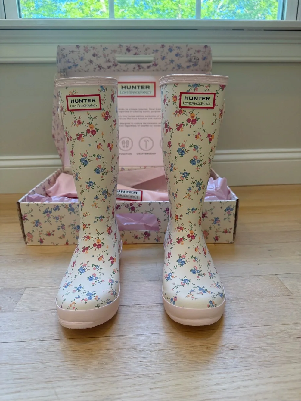 NWT Hunter x LoveShack Fancy - White Floral Tall Rain Boot - Size 2